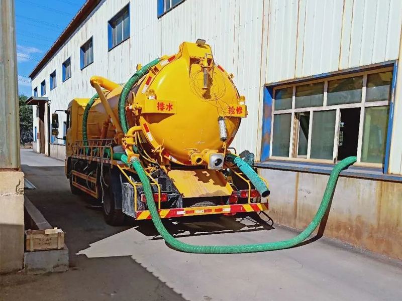 福建路厂区化粪池清理